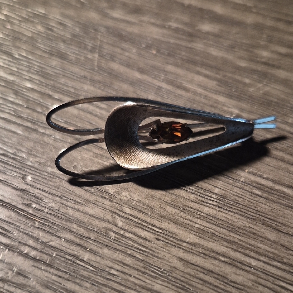 Vintage Sterling Silver Pin. Features A Gemstone, Amber In Color.